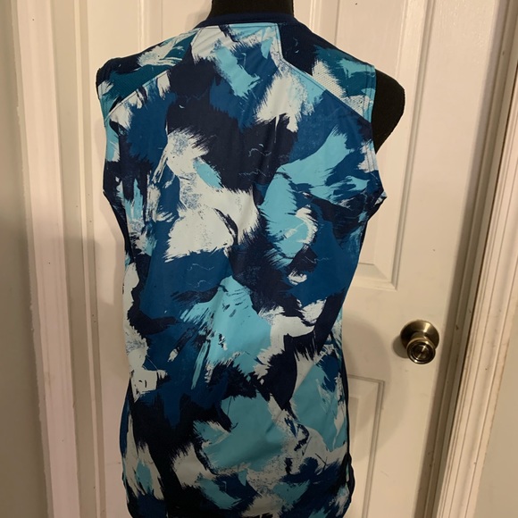 Nike Dri-fit tank YL - Picture 4 of 5